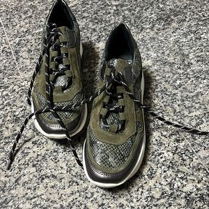 Green crocodile sneaker from store in Spain